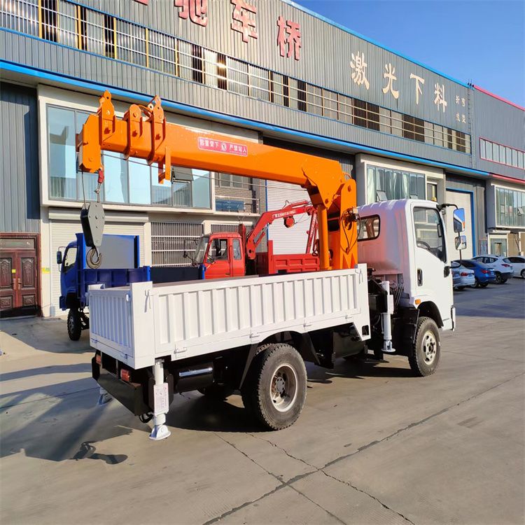 裕华区三轮随车吊定制 农用改装机自备吊中瑞长期出售